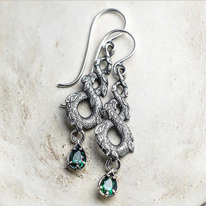 Orecchini Pendenti con Perle Verdi Conna, Placcati in Argento Anticato, Design Vintage a Motivo Vegetale, Gioielli di Moda per Donne - Product Image 3