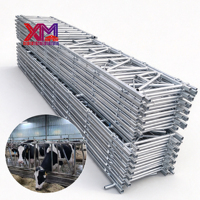 Barrière de ferme laitière personnalisable en acier galvanisé pour 4 à 8 vaches, avec rail de retenue et porte d'alimentation frontale