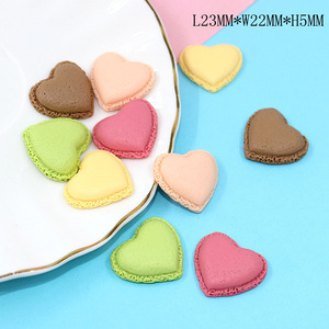 Dijes de Resina Pintados a Mano en Forma de Corazón y Redondos en Color Verde Amarillo para Slime, Fundas de Móvil, Llaveros, Manualidades y Decoraciones - Product Image 4