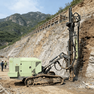 Pile driver photovoltaïque Aperture 300mm KC720 pour la construction <span class=keywords><strong>de</strong></span> centrales solaires sur terrains difficiles - Product Image 1