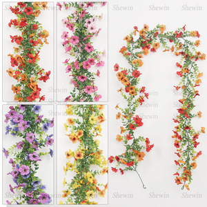 Guirlandes artificielles Evening Rhyme, 4 bandes de fleurs jaunes et oranges pour la décoration intérieure, décoration de printemps et de Pâques - Product Image 5
