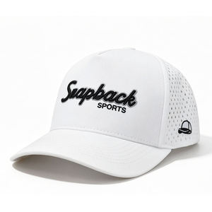 Gorra de Béisbol Deportiva Perforada con Corte Láser, Bordado 3D Personalizado, Secado Rápido, Poliéster Estructurado, 5 Paneles, Transpirable, Gorra Trucker de Golf - Product Image 1