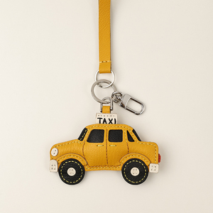 Llavero de cuero con diseño de taxi hecho a mano Zenos, colgante decorativo para bolso cosido a mano, coleccionable de arte de Guangdong - Product Image 2