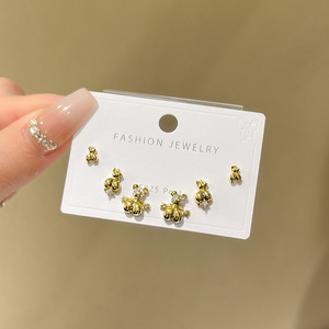 Boucles <span class=keywords><strong>d</strong></span>'oreilles mini-<span class=keywords><strong>ours</strong></span> 3D style cool <span class=keywords><strong>et</strong></span> mignon, design de niche, pour un look quotidien superposé <span class=keywords><strong>et</strong></span> adorables pour <span class=keywords><strong>les</strong></span> oreilles de fille - Product Image 6