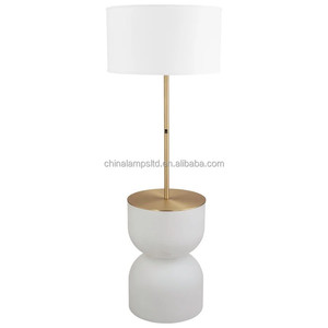 Lampadaire moderne en cristal Source de lumière LED Nouveau design Intérieur Chambre à coucher Hôtel Corps en fer Décoration de salon de style traditionnel - Product Image 2