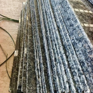 <span class=keywords><strong>Dalle</strong></span> de granit vert papillon polie pour comptoirs de cuisine, salons, salles de bain et escaliers extérieurs - Product Image 3
