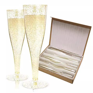Copas de Vino Desechables de Lujo de 4.5 oz, de Policarbonato Acrílico con Tallo, en Color Dorado, para Bodas - Product Image 5