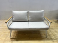Ensemble de conversation extérieur moderne et minimaliste 4 pièces avec coussins gris clair et table basse en alliage d'aluminium, résistant à la rouille, élégant pour les patios