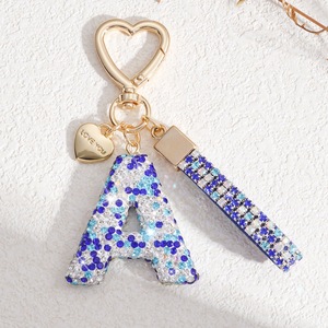 Portachiavi all'ingrosso con ciondolo a forma di lettera A-Z, interamente tempestato di strass, scintillante e colorato, in pelle bianca con strass. - Product Image 5
