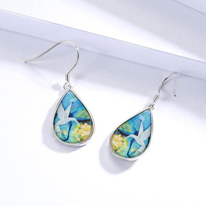 Orecchini pendenti a forma di colibrì da sogno per donna, regalo artistico e unico, gioielli alla moda - Product Image 4