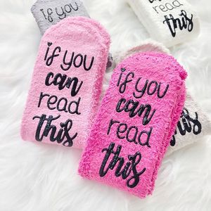 Invierno grueso cálido esponjoso Coral terciopelo dormir calcetines borrosos si puedes leer esto <span class=keywords><strong>tráeme</strong></span> algunos calcetines acogedores de mujer de vino - Product Image 3