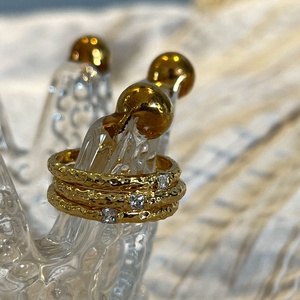 Anelli di zirconi cubici placcati oro 18K <span class=keywords><strong>brillante</strong></span> solitario CZ <span class=keywords><strong>zircone</strong></span> pietra pavimentata eternità martellata anello di diamanti - Product Image 3