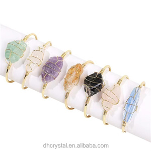 Brazalete Dorado con Grabado Láser, Brazalete de Cristal con Piedras Preciosas, Joyería Artesanal de Piedra Natural Curativa al por Mayor - Product Image 5