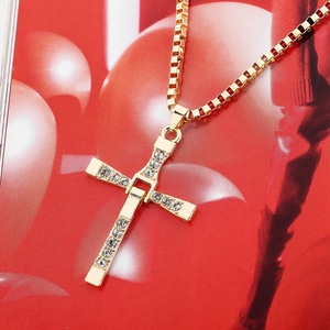 Classica Collana con Croce di <span class=keywords><strong>Fast</strong></span> <span class=keywords><strong>and</strong></span> <span class=keywords><strong>Furious</strong></span>, Regalo per Credenti Cristiani, Gioielli per Donne e Uomini - Product Image 6