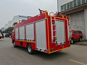 Isuzuu 4*2 Haute Qualité 8000 Litres Citerne à Eau Camion de Pompiers Véhicule de Sauvetage pour la Lutte contre l'Incendie - Product Image 6