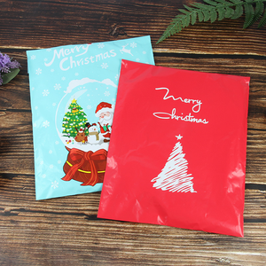 Bolsas de Envío Acolchadas con Patrón Navideño Biodegradables Personalizadas - Sobres de Burbuja Autosellables para Envíos de Regalos y Productos - Product Image 1