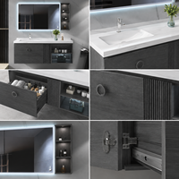 Meuble-lavabo mural flottant moderne en bois gris avec vasque, miroir LED et étagère ouverte pour projets hôteliers et d'appartements