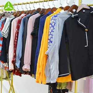 เสื้อผู้หญิงมือสอง ยี่ห้อ Gracer A12 ผ้าโพลีเอสเตอร์/คอตตอนคุณภาพสูง เสื้อผ้าลำลองสำหรับฤดูร้อน น้ำหนัก 45 กก. ขั้นต่ำสั่งซื้อ 1 ห่อ มีทุกขนาด - Product Image 4