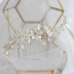 Handmade Freshwater <strong>Pearl</strong> Ceramic Flower Wedding Hairpiece Opal Crystal Bridal Hair Vine Comb For Girls Fashion Style