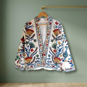 Veste courte en velours brodée Suzani pour femmes, style bohème d'hiver - Product Image 2
