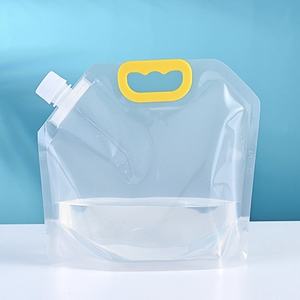 Pochette souple avec bec verseur et poignée, en plastique alimentaire, logo personnalisé disponible - Product Image 6