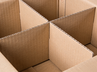 Boîtes en carton ondulé de qualité industrielle, robustes, sur mesure pour l'emballage et l'expédition de pièces industrielles, boîtes d'expédition