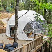 Tente igloo d'extérieur de luxe Couverture en PVC imperméable Maison dôme géodésique pour glamping Logo personnalisé Matériau du poteau en aluminium et fibre de verre