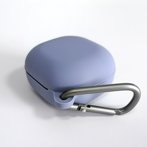 เคสซิลิโคนสำหรับ Samsung Galaxy Buds Live ป้องกันการสูญหาย พร้อมห่วงคาราไบเนอร์ - Product Image 2