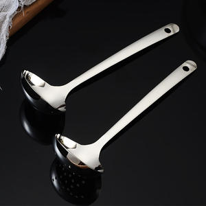 Ensemble de 2 louches à soupe en acier inoxydable 316, ustensiles de cuisine épaissis pour service de fondue et de bouillie, compatibles lave-vaisselle - Product Image 4