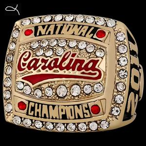 Vente en gros Bague de championnat de la première <span class=keywords><strong>division</strong></span> des États-Unis, équipe de combat de poulets de Caroline du Sud 2010-2011 - Product Image 5