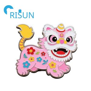 Alfileres de esmalte duro suave de León chino divertido de fábrica, broche de Pin de solapa de León de Año Nuevo <span class=keywords><strong>Lunar</strong></span>, insignia de Pin de esmalte de danza de León chino personalizada - Product Image 2