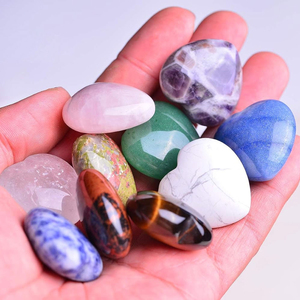 3cm Coeur Naturel Cristal Bulks Love Palm Pocket Healing Sculpted Mini Gems Reiki Chakra Energy Balance Meditation Decor Gift - Product Image 2