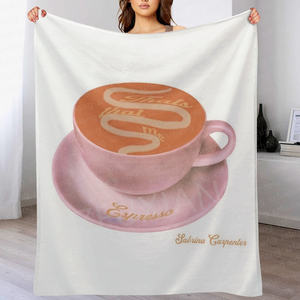 Date mignon doux mode Sabrina Carpenter c'est que moi expresso conditionnement canapé sherpa polaire flanelle couvertures noires - Product Image 6