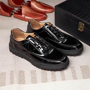 Chaussures habillées classiques en cuir véritable faites à la main pour homme, modèle 2025 – Confortables pour mariage, fêtes, bureau, finition brillante - Product Image 3