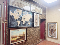 Increíble Elaboración de un impresionante Mapa Mundial tallado en madera en 3D | Decoración de pared de lujo para proyectos de hogar, oficina y hotel por Hualun Guanse