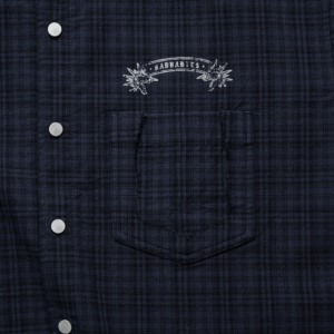 Camisa de Manga Corta ABYSS, Diseño Cuadriculado Azul Marino y Negro, Corte Holgado, Estilo Urbano Contemporáneo - Product Image 5