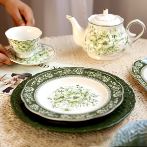 Vajilla de Cerámica Europea Clásica Retro, Platos y Tazones de Porcelana Ecológicos, Verde Oscuro de Lujo para Uso en Restaurantes y Hoteles - Product Image 2