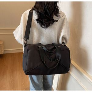 Sac de Voyage Sportif Imperméable Homme Femme avec Logo Personnalisé, Nouvelle Collection, pour Rangement et Séparation Humide/Sèche, Idéal pour la Gym et les Activités de Plein Air - Product Image 6