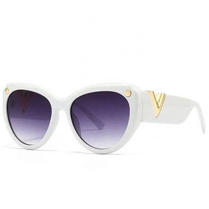 Mode Vintage femme V forme Design plastique <span class=keywords><strong>nuances</strong></span> surdimensionné dégradé lunettes <span class=keywords><strong>de</strong></span> soleil femmes noir grand cadre lunettes <span class=keywords><strong>de</strong></span> soleil yeux <span class=keywords><strong>de</strong></span> chat - Product Image 4