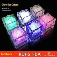 Cubetti di Ghiaccio Luminosi in Plastica per Bar e KTV, Giocattoli LED con Sensore e Luci Lampeggianti