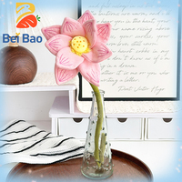 Peluche réaliste de fleur de lotus rose de haute qualité, fabrication directe d'usine OEM ODM, jouets en peluche doux en forme de bouquet floral pour cadeau de mariage