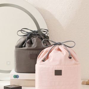 Nuevo Estilo 2026 - Bolsa de Almacenamiento para Mujer, Gran Capacidad, Portátil para Viajes, Bolsa de Cosméticos y Artículos de Aseo de Alta Gama - Product Image 1