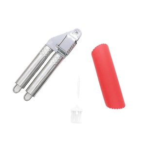 Presse-ail manuelle en acier inoxydable WELL, brosse de nettoyage, éplucheur en silicone, ensemble de 3 pièces, compatible lave-vaisselle, Guangdong 01BC042 Silic - Product Image 4