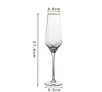 Ensemble de quatre pièces de verres à eau en cristal transparent