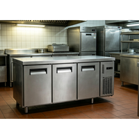 Réfrigérateur-congélateur sous comptoir, table de travail de cuisine, équipement de réfrigération, plan de travail réfrigéré-congélateur sous comptoir