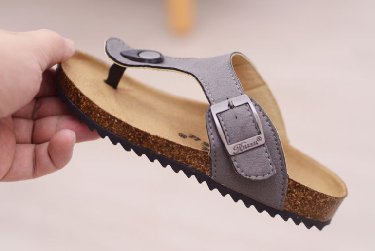 Wholesale New design Kids Summer Leather Slide Sandals Children Leather Cork Slippers Boys Girls Flip Flops Toddler Sandals