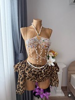 Harnais de corps fait main style sirène, orné de pierres précieuses colorées, de perles et de pampilles en cristal, avec chaîne de soutien-gorge intégrée, idéal pour tenue de rave