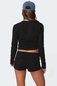 Camiseta de Manga Larga para Mujer, Cuello Redondo, Color Negro Sólido, Corte Ajustado, Algodón Grueso, Estilo Urbano, en Oferta - Product Image 2