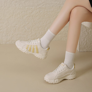 Zapatillas deportivas ligeras y suaves con cordones para mujer, modelo 2026, antiolor, para entrenamiento y caminar, con aumento de altura interno. - Product Image 3