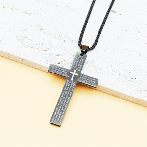 Venta al por mayor impermeable de moda de acero inoxidable geométrico grabado cristiano <span class=keywords><strong>Biblia</strong></span> oración carta personalizada Cruz colgante collar - Product Image 3